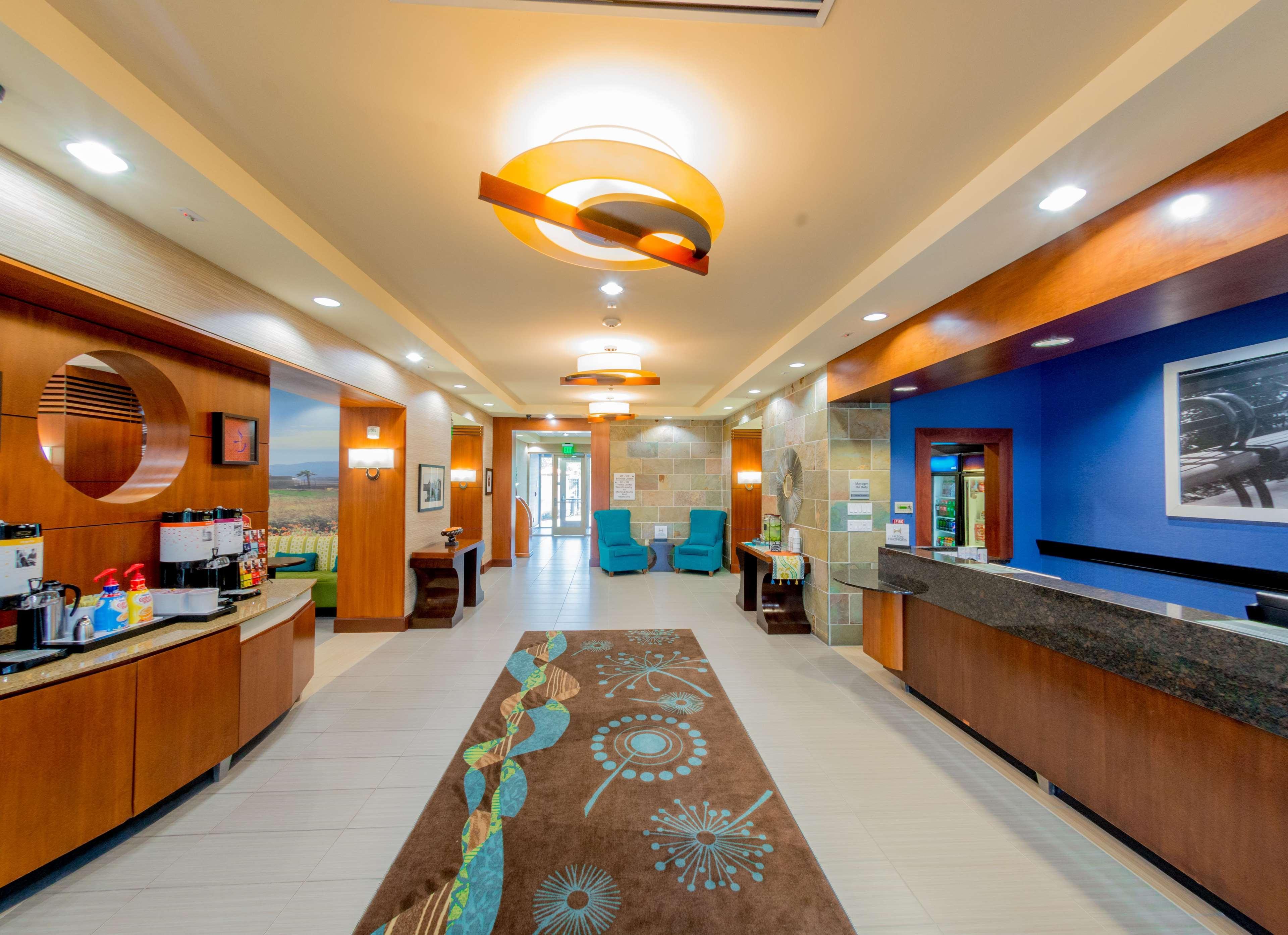 Hampton Inn & Suites Riverside/Corona East Exteriör bild
