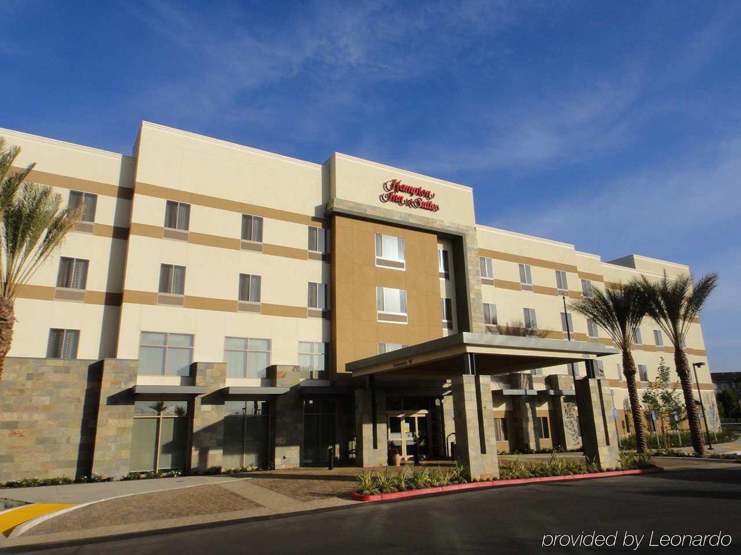 Hampton Inn & Suites Riverside/Corona East Exteriör bild