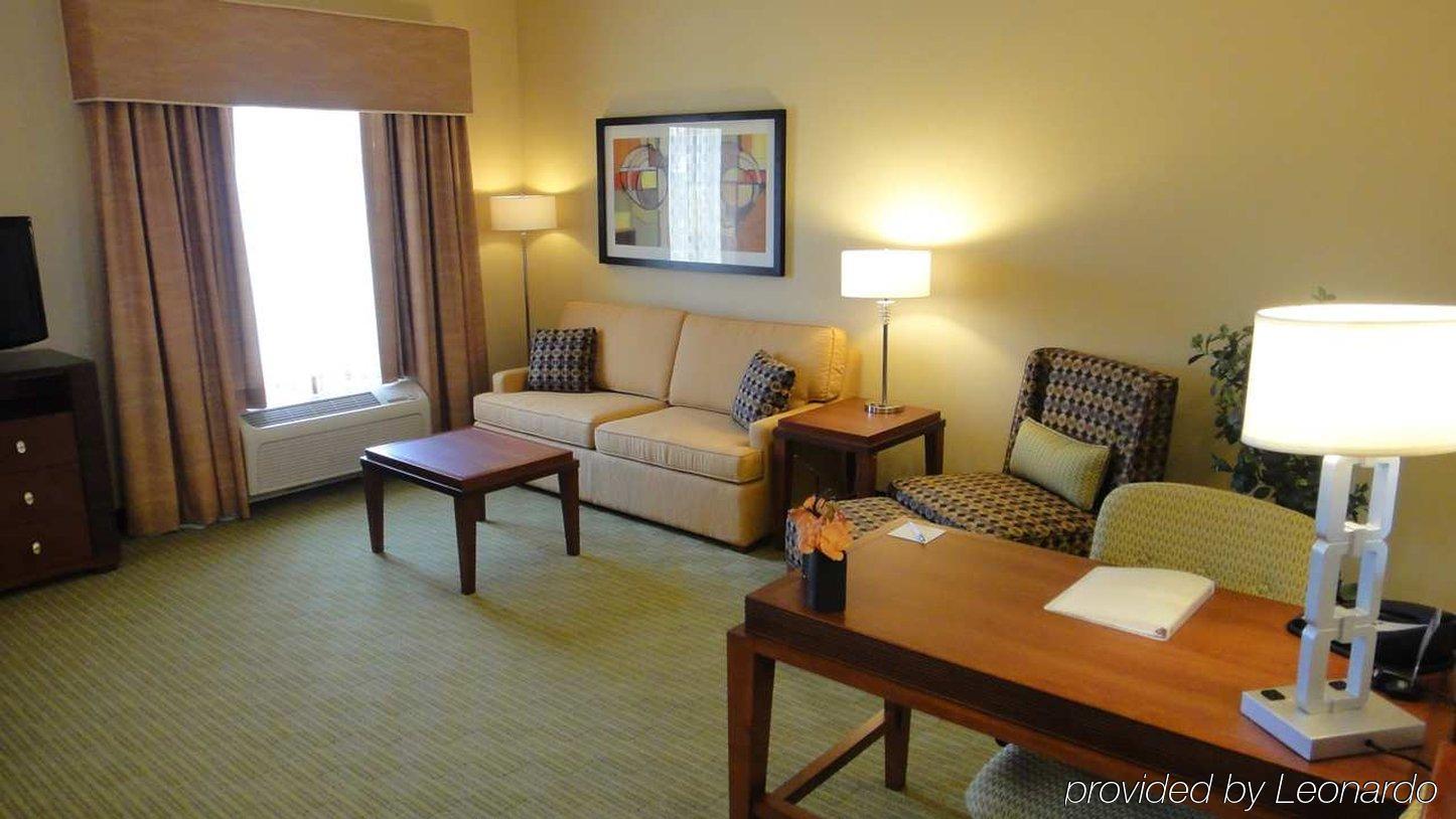 Hampton Inn & Suites Riverside/Corona East Rum bild
