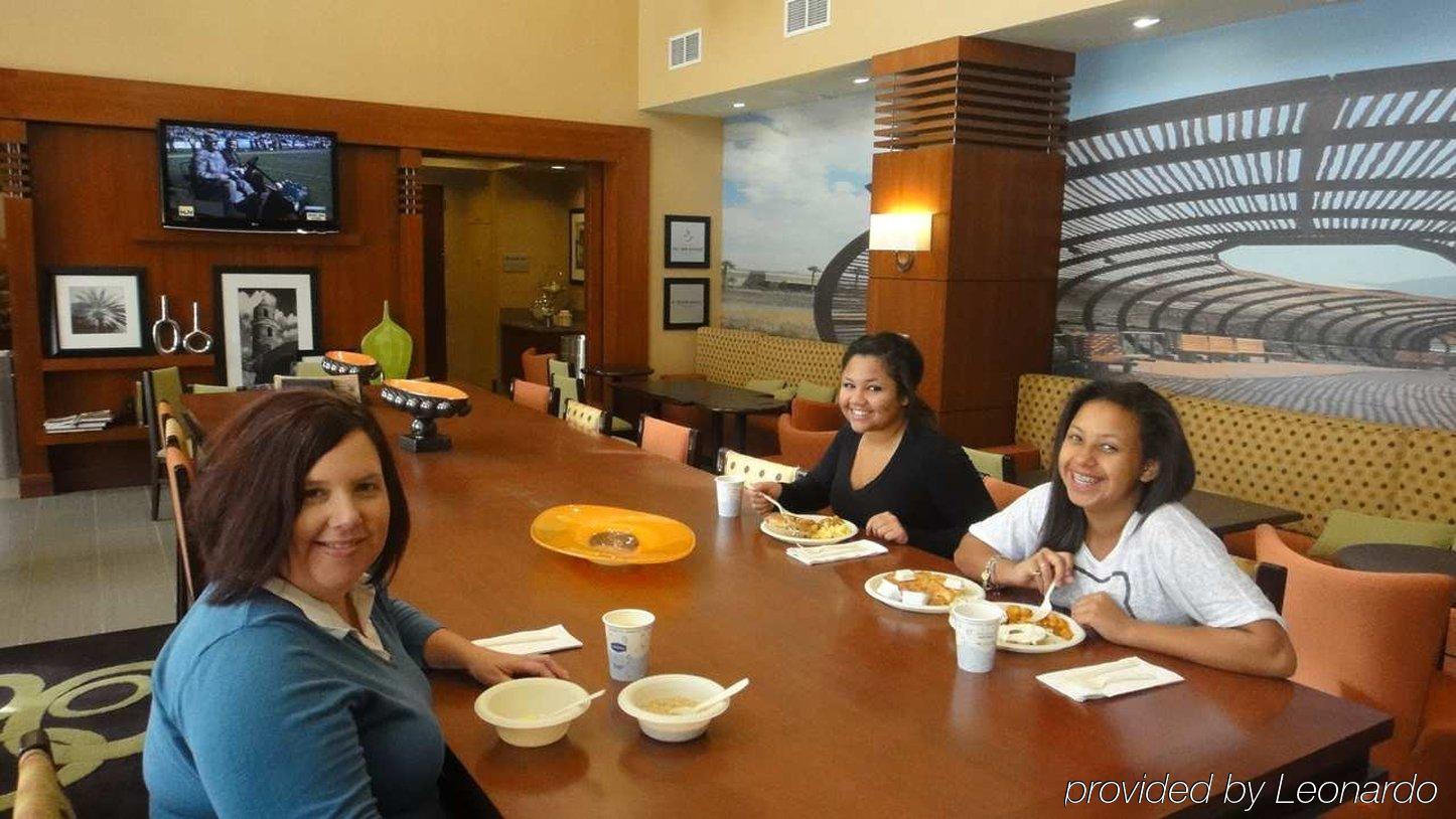 Hampton Inn & Suites Riverside/Corona East Restaurang bild
