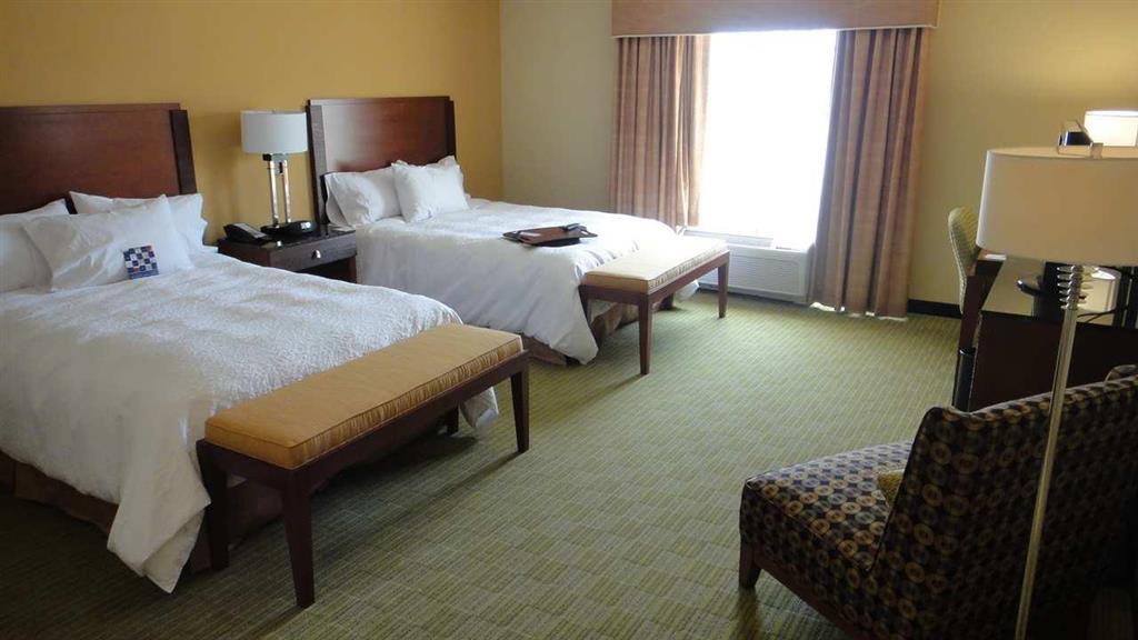 Hampton Inn & Suites Riverside/Corona East Rum bild