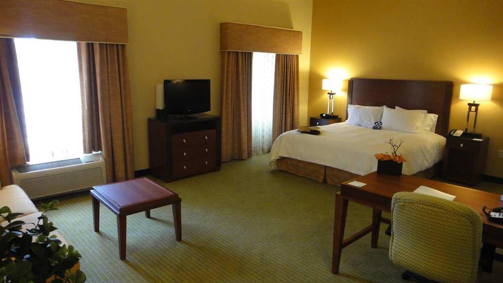 Hampton Inn & Suites Riverside/Corona East Rum bild